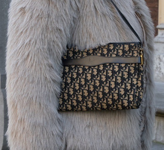 Dior pochette secondhandbags
