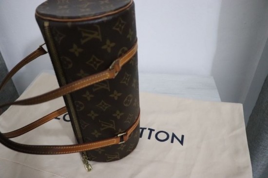 Louis vuitton papillon handtas zijkant